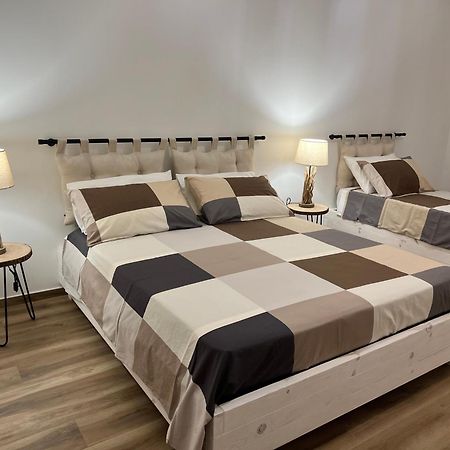 Al Vicolo Stretto Apartment Brancaleone Marina Bagian luar foto