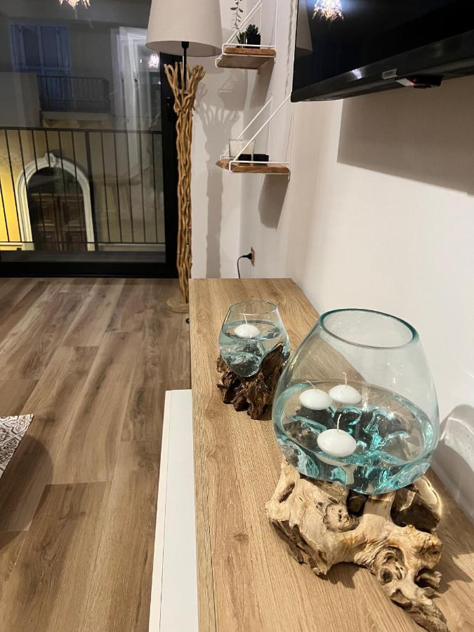 Al Vicolo Stretto Apartment Brancaleone Marina Bagian luar foto