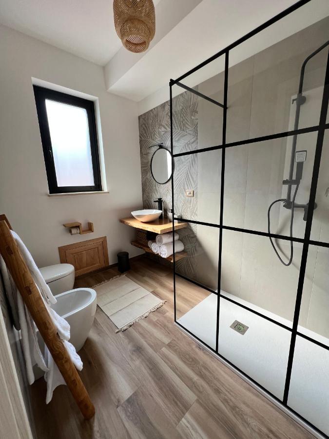 Al Vicolo Stretto Apartment Brancaleone Marina Bagian luar foto