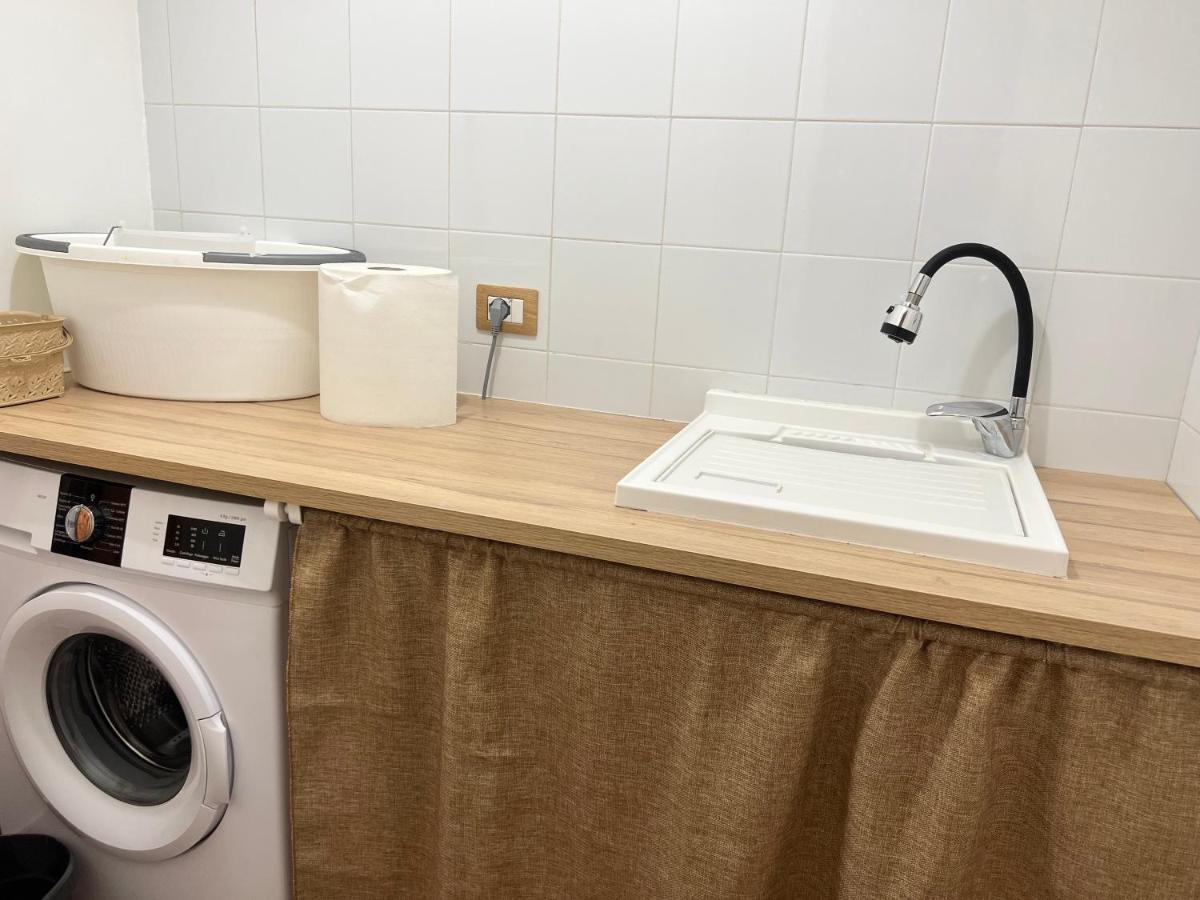 Al Vicolo Stretto Apartment Brancaleone Marina Bagian luar foto