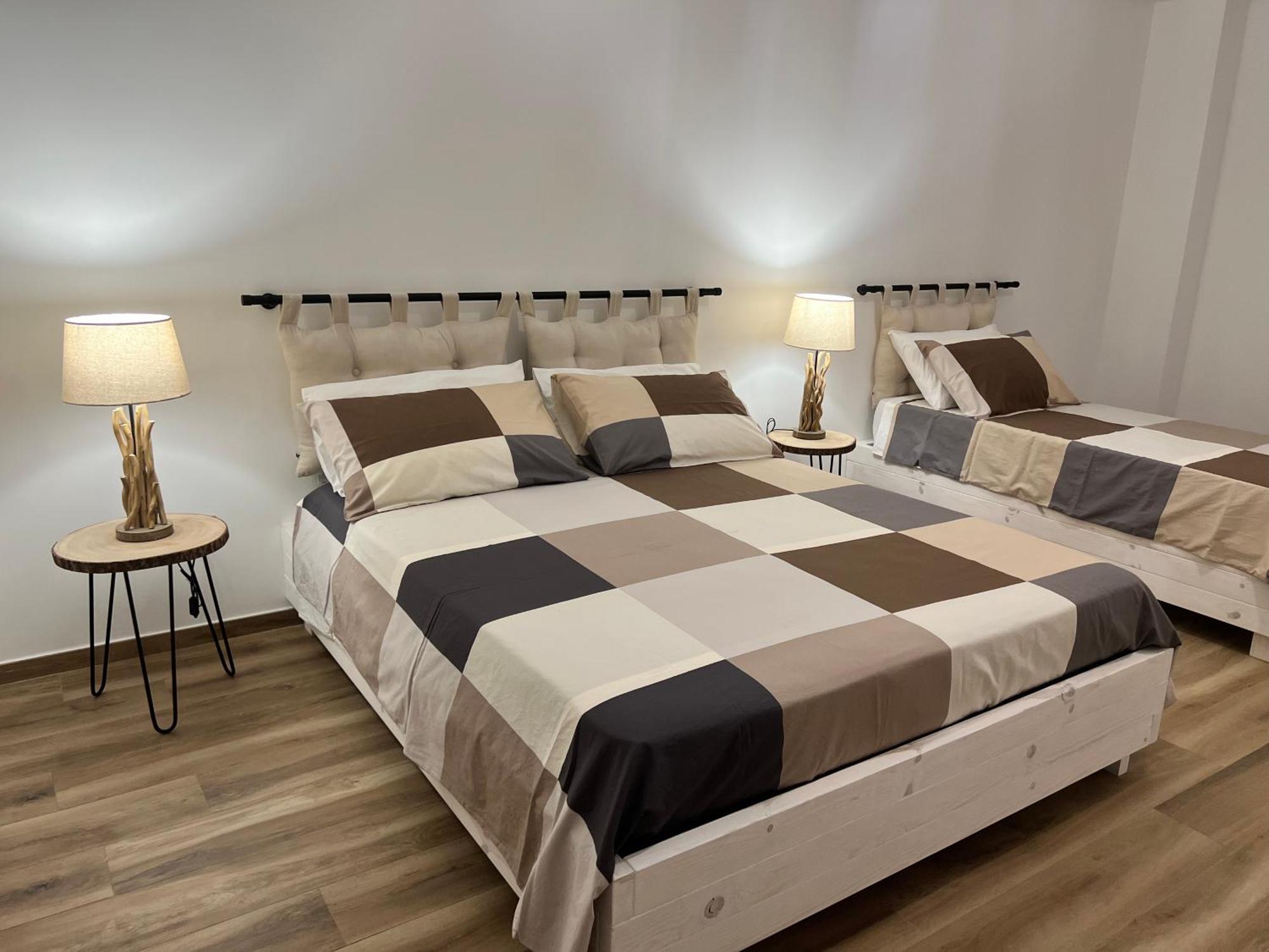 Al Vicolo Stretto Apartment Brancaleone Marina Bagian luar foto