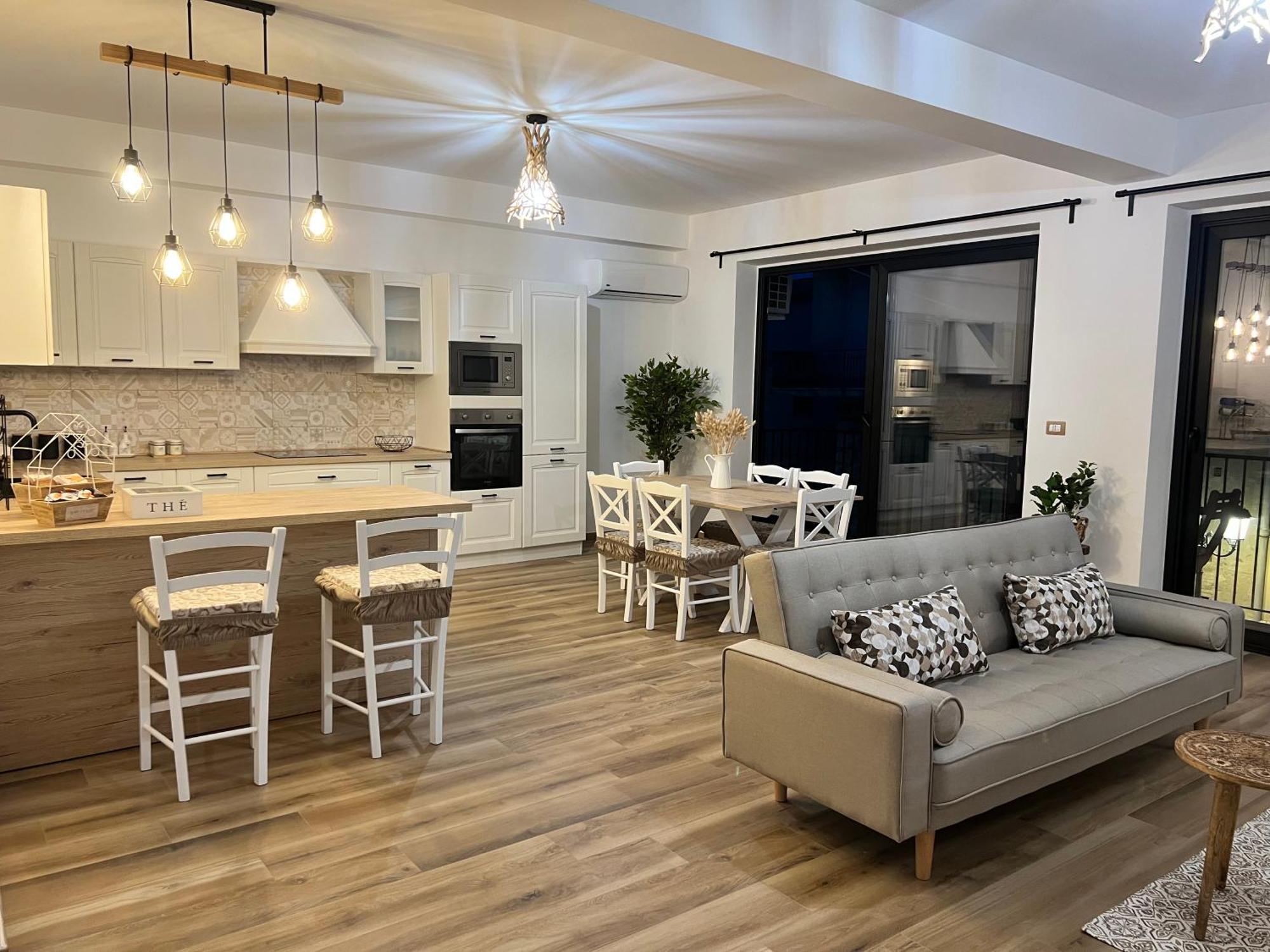 Al Vicolo Stretto Apartment Brancaleone Marina Bagian luar foto
