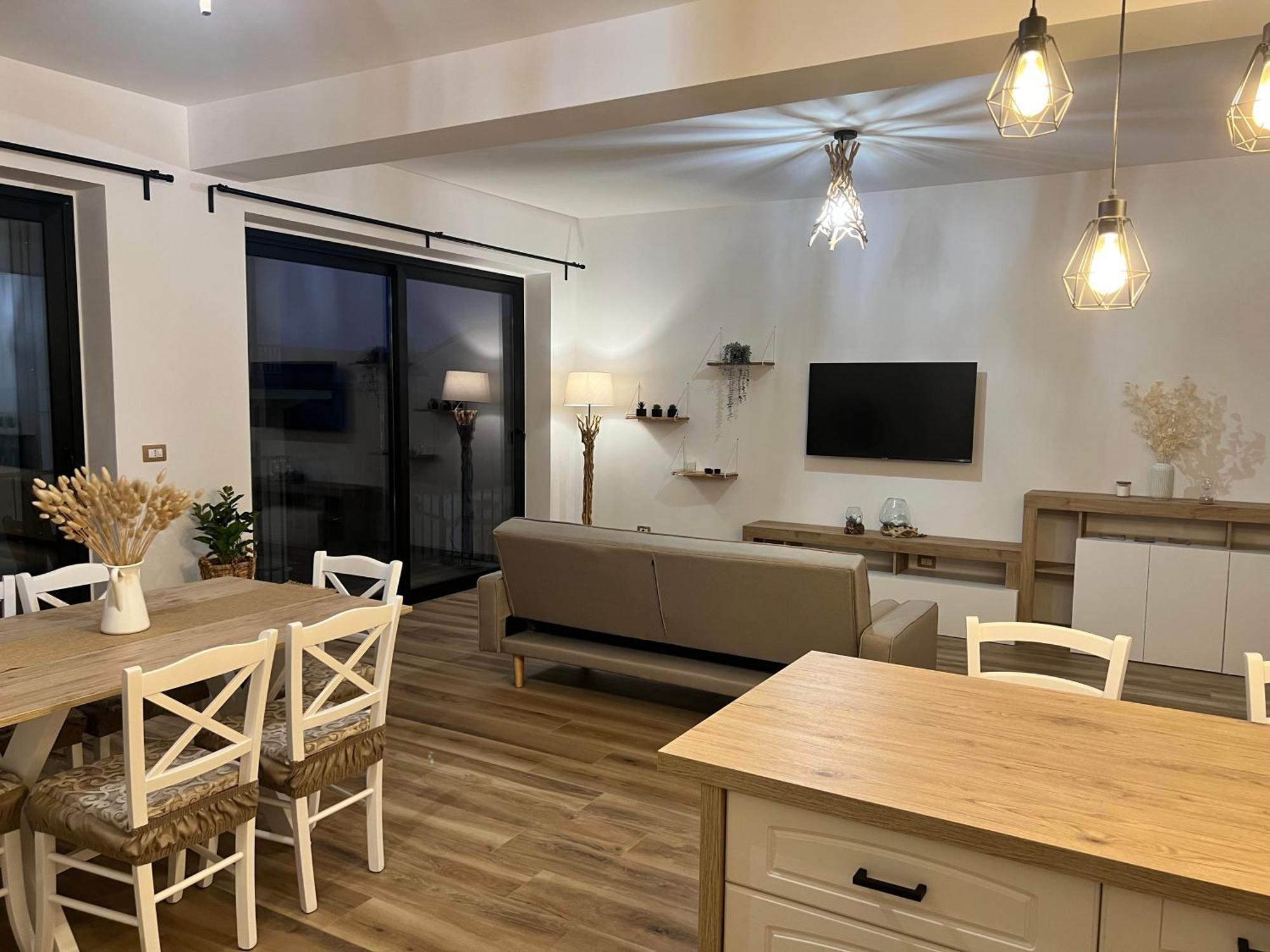 Al Vicolo Stretto Apartment Brancaleone Marina Bagian luar foto